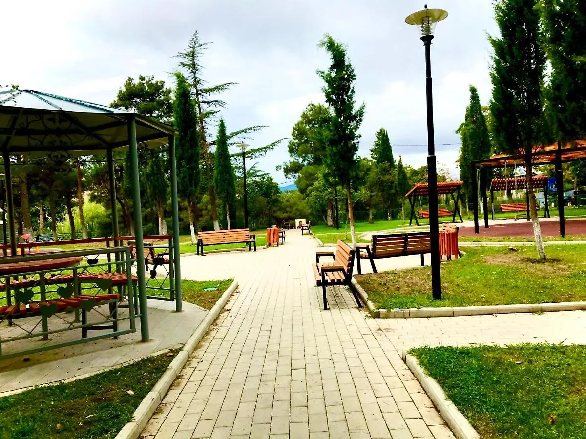 Eco Holiday House Tbilisi 0*,  Georgien